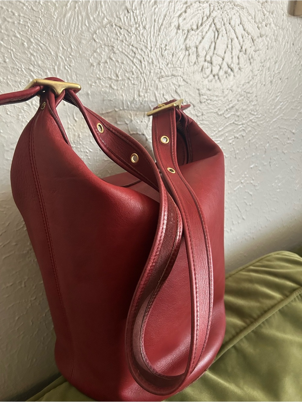 Vintage Coach Duffel Shoulder Bag 9085 XL Red Leather - Picture 13 of 16